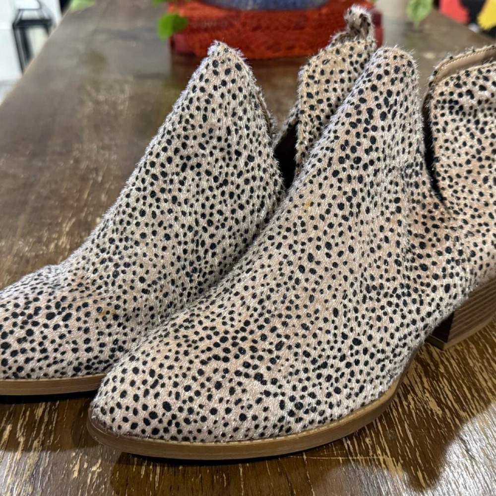 Black and beige leopard print ankle boots